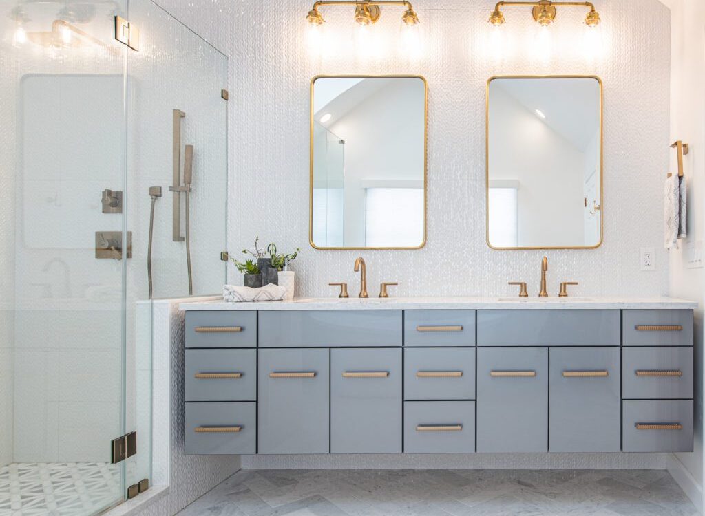 Optimize Your Space with Clever Bathroom Cabinet Solutions